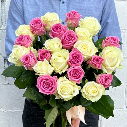Букет из белых и розовых роз - купить с доставкой в по Куровскому