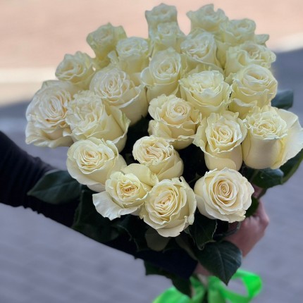 Букет из белых роз - купить с доставкой в по Куровскому